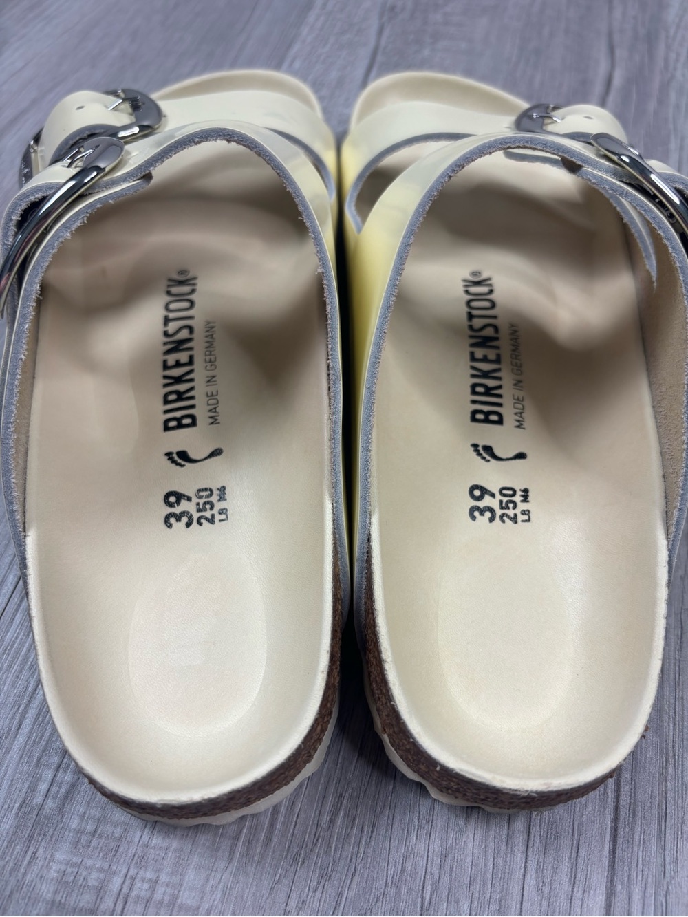 Birkenstock Arizona Big Buckle sandals glossy yellow patent leather size 39 - Picture 6 of 9